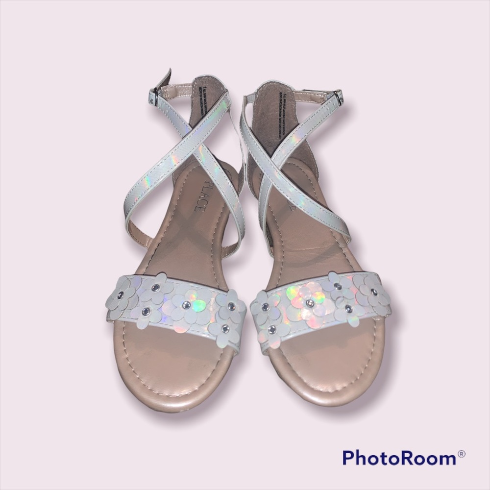 Girl’s White Flowers Strappy Sandals